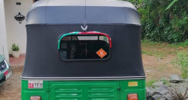 BAJAJ 2009 4 STROKE