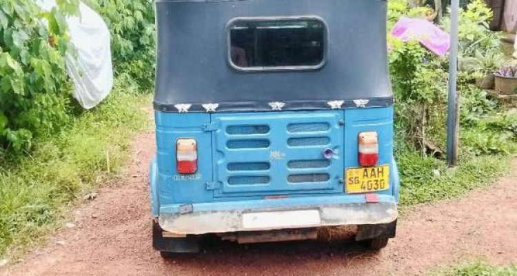 BAJAJ 2013 4 STROKE