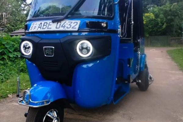 BAJAJ 2015 4 STROKE
