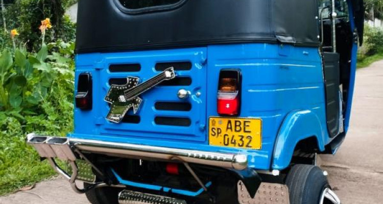 BAJAJ 2015 4 STROKE