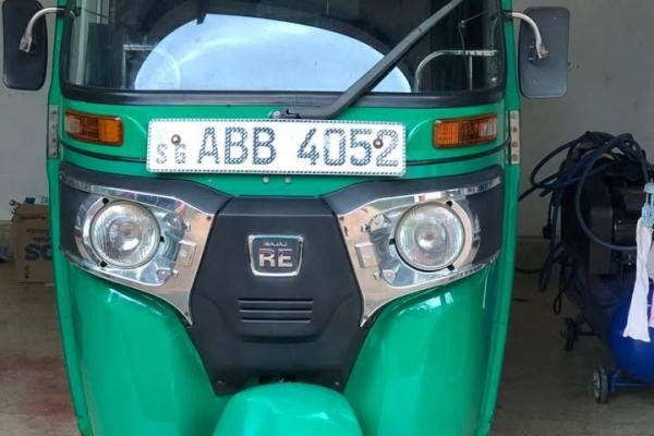 BAJAJ 2015 4 STROKE
