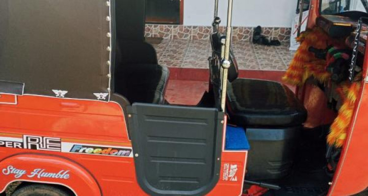 BAJAJ 2015 4 STROKE