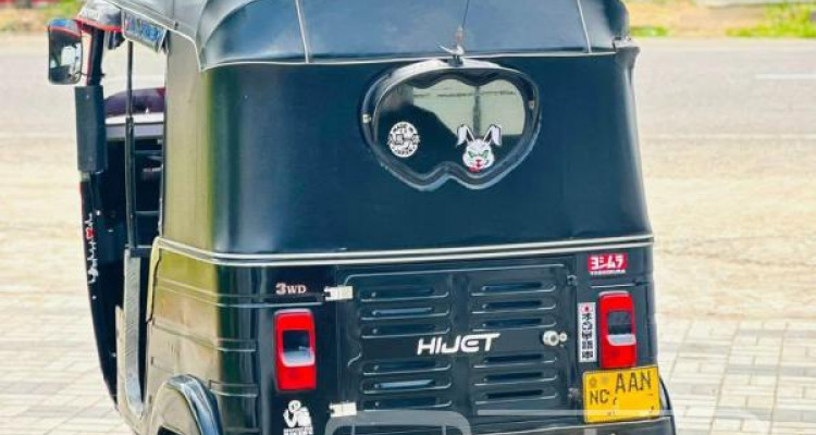 BAJAJ 2014 4 STROKE