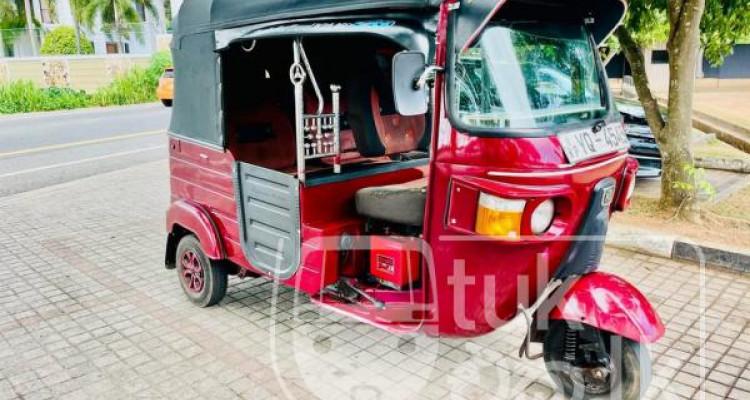 BAJAJ 2011 4 STROKE
