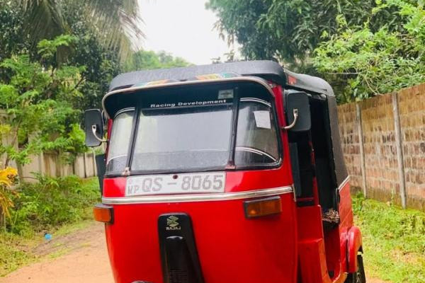 BAJAJ 2009 4 STROKE