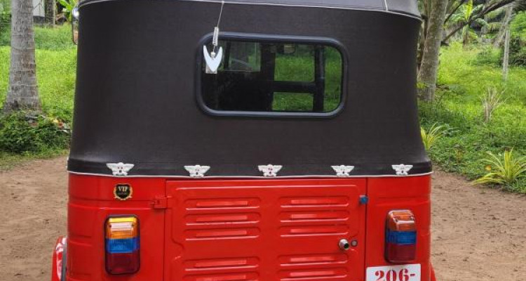 BAJAJ 1999 2 STROKE