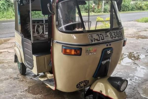 BAJAJ 2004 2 STROKE
