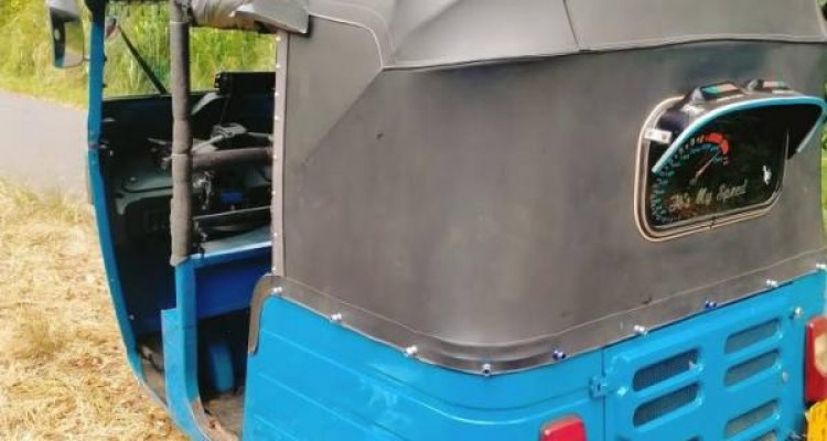 BAJAJ 2015 4 STROKE