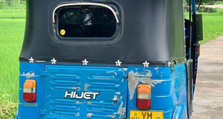 BAJAJ 2011 4 STROKE