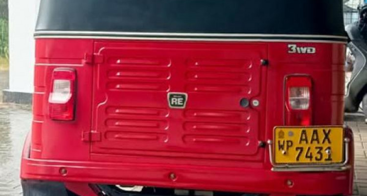 BAJAJ 2015 4 STROKE