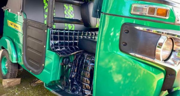 BAJAJ 2015 4 STROKE