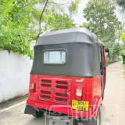 BAJAJ 2019 4 STROKE