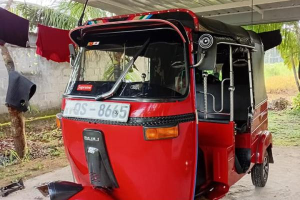 BAJAJ 2009 4 STROKE