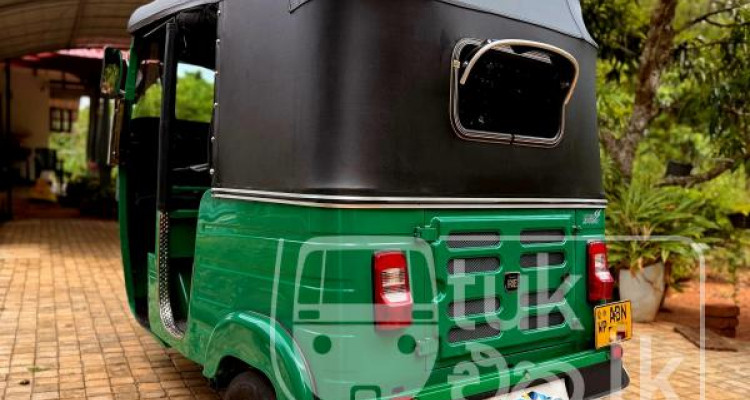 BAJAJ 2016 4 STROKE
