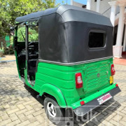 BAJAJ 2015 4 STROKE