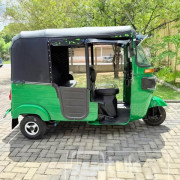 BAJAJ 2015 4 STROKE