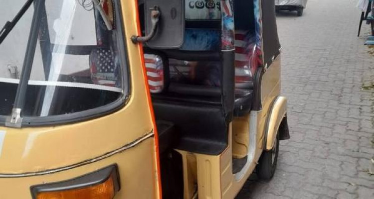 BAJAJ 1999 2 STROKE