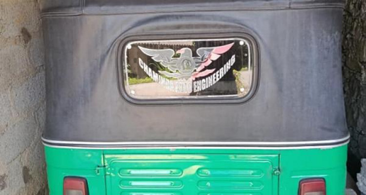 BAJAJ 2011 4 STROKE
