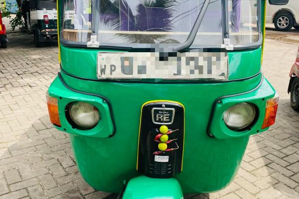 BAJAJ 2009 4 STROKE
