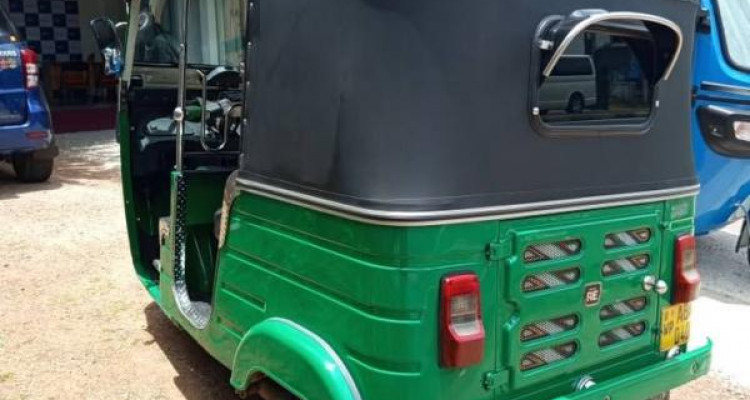 BAJAJ 2016 4 STROKE