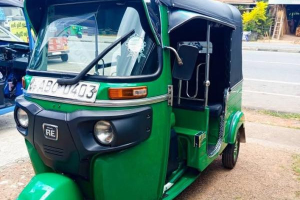 BAJAJ 2016 4 STROKE