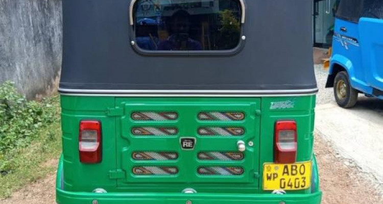 BAJAJ 2016 4 STROKE