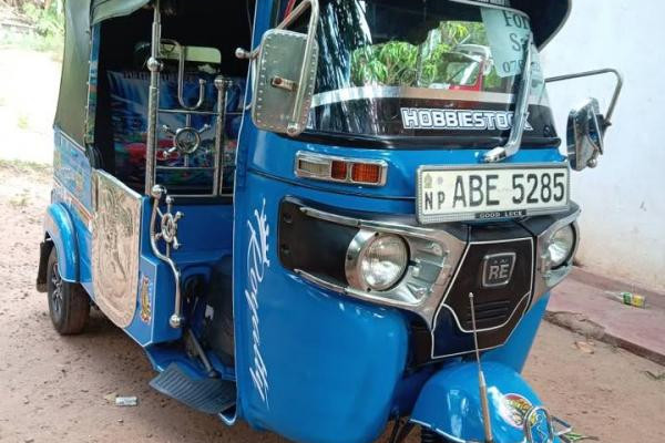 BAJAJ 2015 4 STROKE