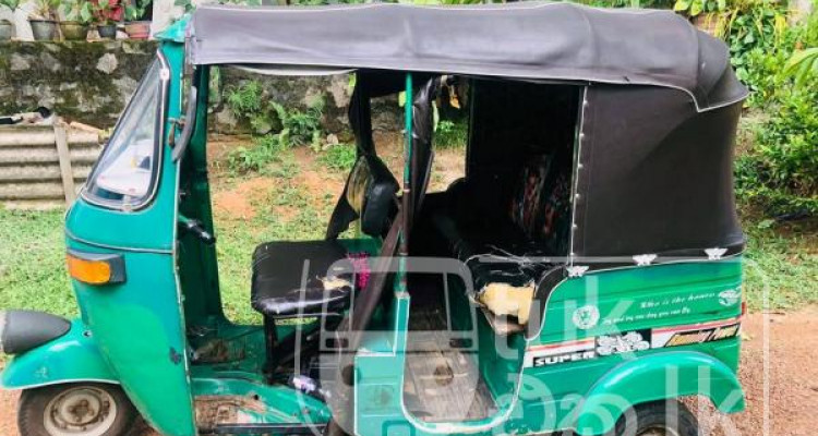 BAJAJ 2005 2 STROKE