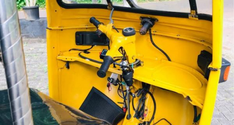 BAJAJ 1989 2 STROKE