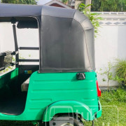BAJAJ 2019 4 STROKE