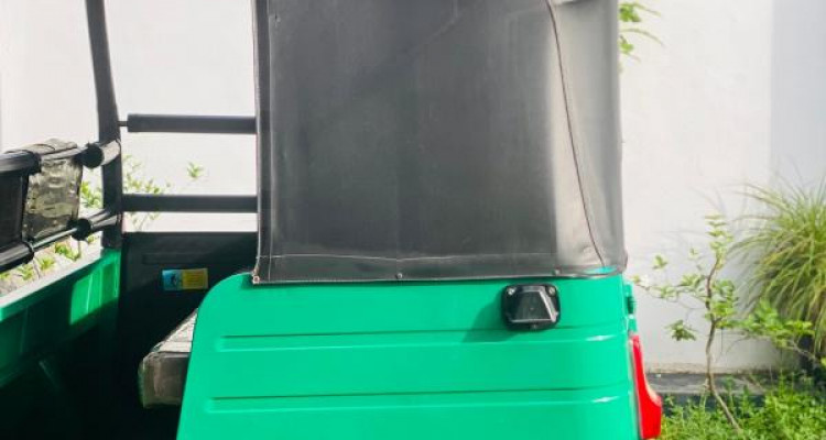 BAJAJ 2019 4 STROKE