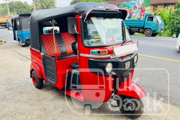 BAJAJ 2015 4 STROKE