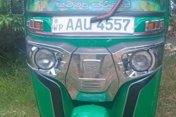 BAJAJ 2014 4 STROKE