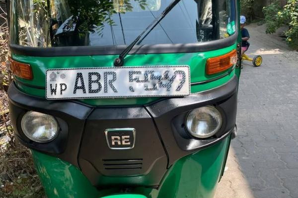 BAJAJ 2018 4 STROKE