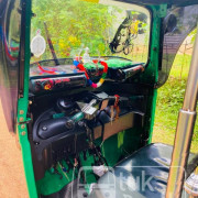 BAJAJ 2018 4 STROKE