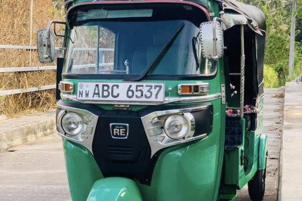BAJAJ 2015 4 STROKE