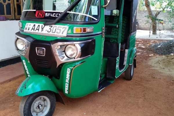 BAJAJ 2015 4 STROKE