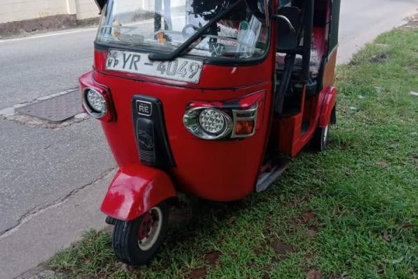 BAJAJ 4 STROKE 2011