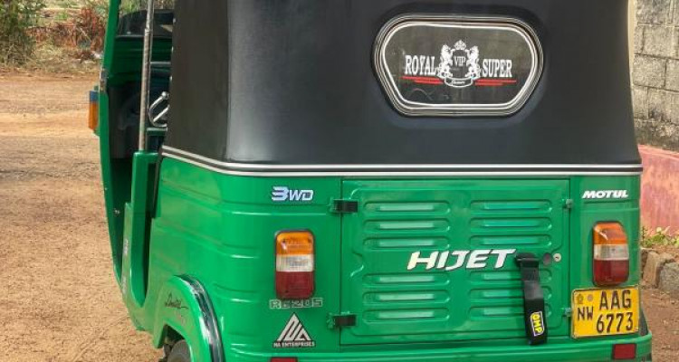 BAJAJ 2013 4 STROKE