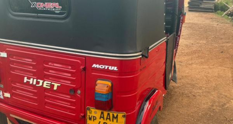 BAJAJ 2013 4 STROKE