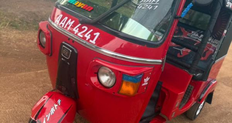 BAJAJ 2013 4 STROKE