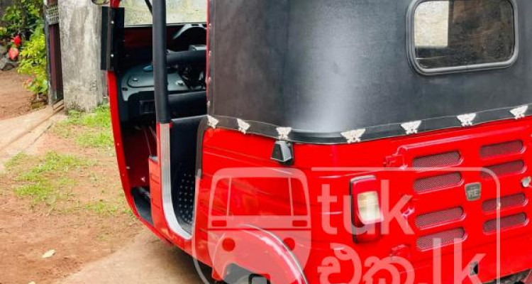 BAJAJ 2018 4 STROKE