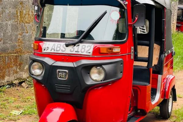 BAJAJ 2018 4 STROKE