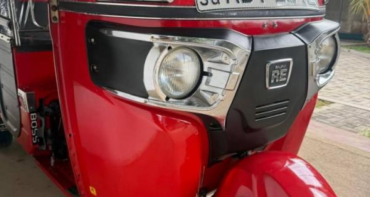 BAJAJ 2019 4 STROKE