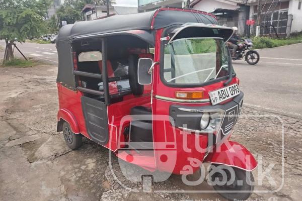 BAJAJ 2019 4 STROKE