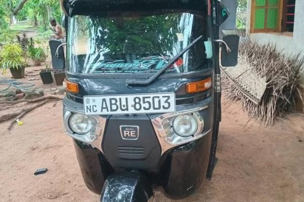 BAJAJ 2019 4 STROKE