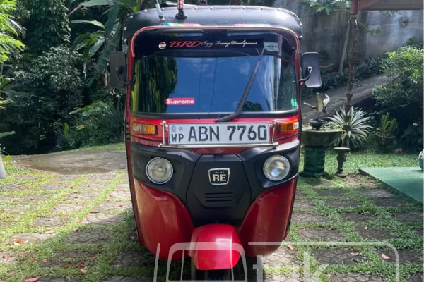 BAJAJ 2016 4 STROKE