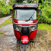 BAJAJ 2015 4 STROKE