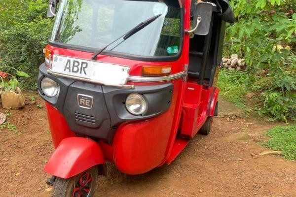 BAJAJ 2018 4 STROKE